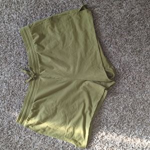 Ava & Viv 3X green lounge shorts